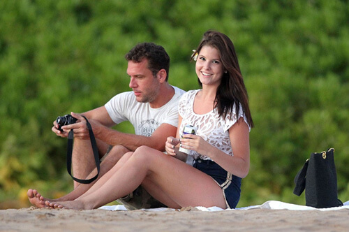 Amanda Cerney and boyfriend Dane Cook 