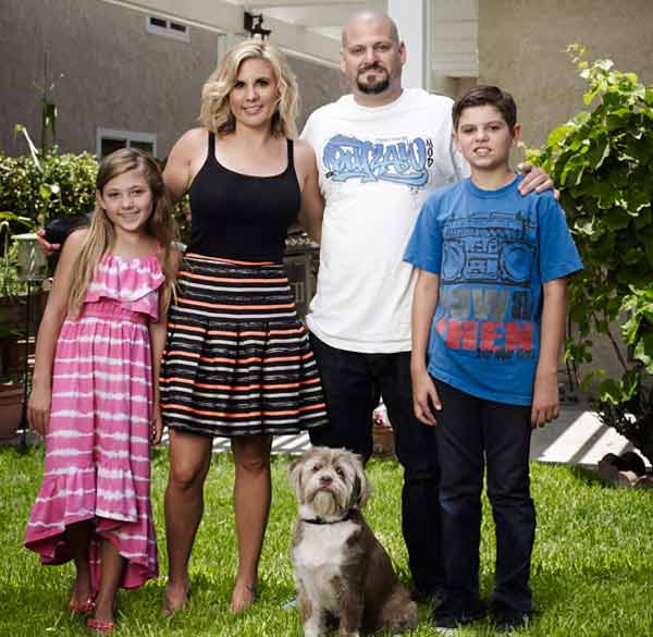 Image of Brandi Passante with her husband and their kids