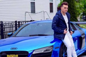 Image of Lance Stewart Net Worth, Girlfriend, Dating, Family, Siblings, House, Height, Wiki