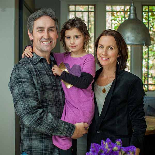 Image of Robbie Wolfe with his wife Robyn and his daughter