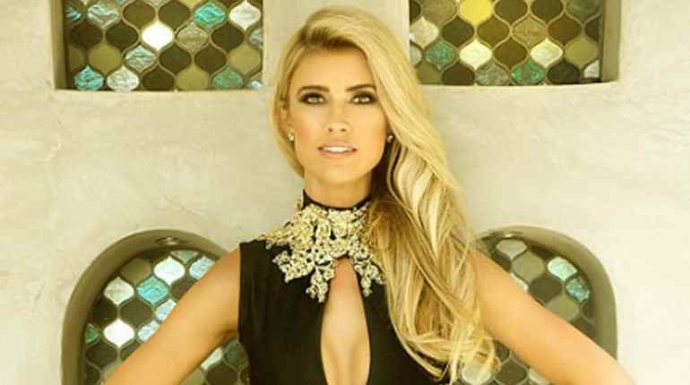 Image of Who is Christina El Moussa Dating.Know Her Boyfriend, Net Worth, Plastic Surgery, Wiki/Bio.