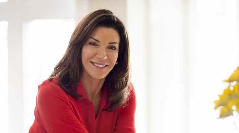 Image of Is Hilary Farr Married. Know Her Husband, Net Worth, Plastic Surgery, Wiki/Bio