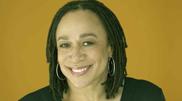 S. Epatha Merkerson Net Worth, Husband, Children, Health, Weight Loss ...