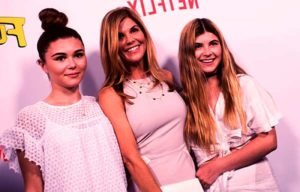 Image of Lori Loughlin with her daughter Olivia Jade and Isabella Rose.