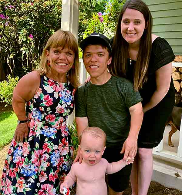 Image of Amy Roloff with her kids