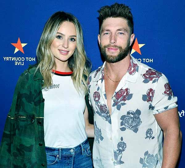 Image of Chris Lane with his girlfriend Lauren Bushnell