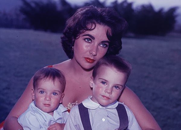 Image of Elizabeth Taylor with her son Michael Howard and Christopher Edward