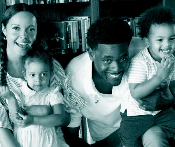 Image of Erika Dates with her husband Chris Webber and with their kids Mayce Christopher and Elle Marie