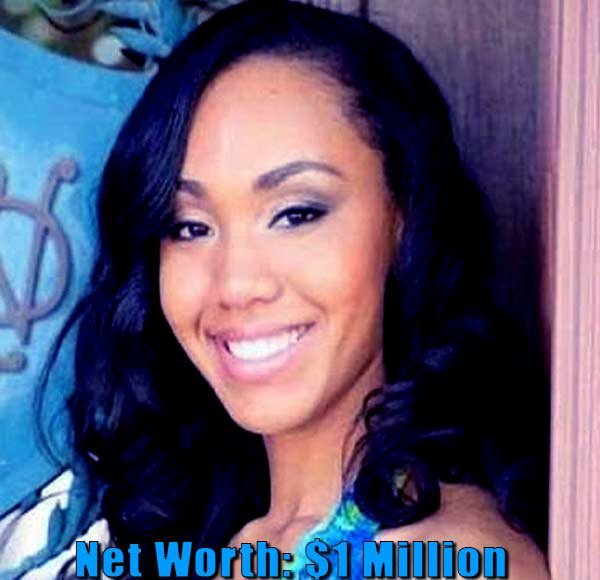 Image of Dez Bryants wife IIyne Nash net worth is $1 million