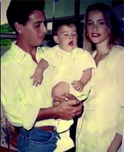 Image of Joe Gonzalez with his wife Sofia Vergara and with his son Manolo