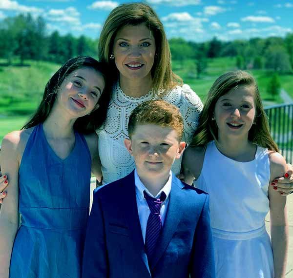 "Image of Norah O'Donnell and her children