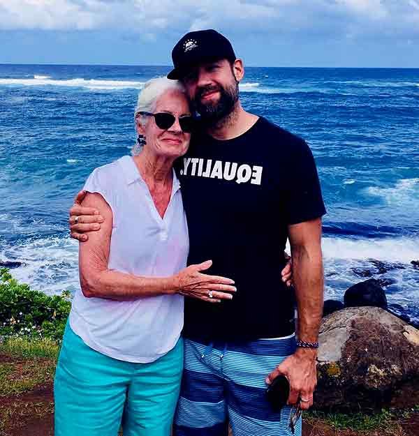 Image of Todd Grinnell with his mom Debbie Grinnell