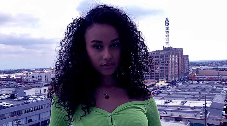 Breah Hicks Parents, Mother, Siblings, Net Worth, Dating, Boyfriend ...