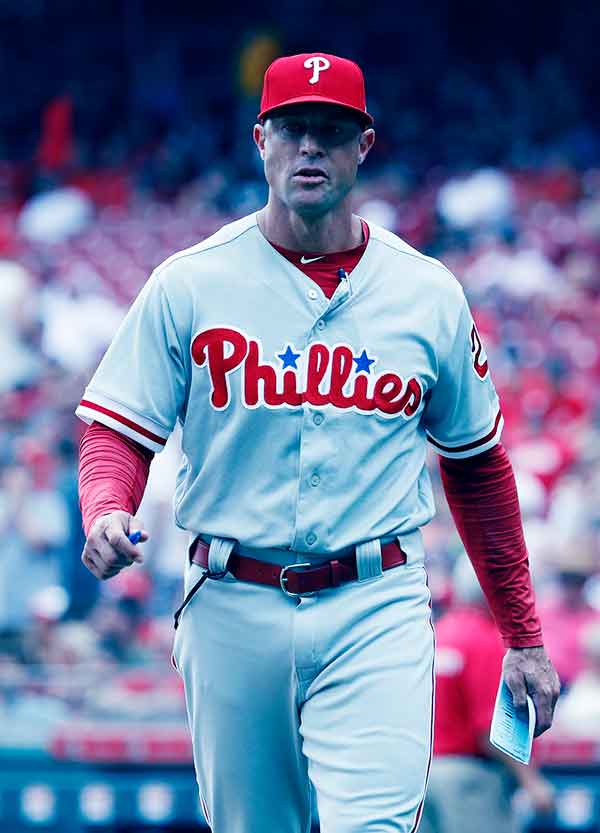 Image of Gabe Kapler height is 6 feet 2 inches