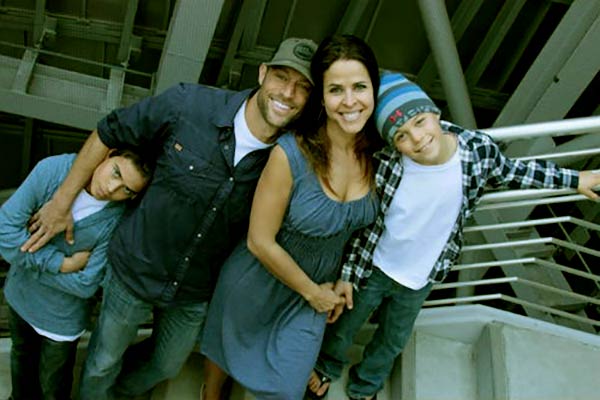 Image of Gabe Kapler with his ex-wife Lisa Jansen and with their kids Chase Ty and Dane Rio