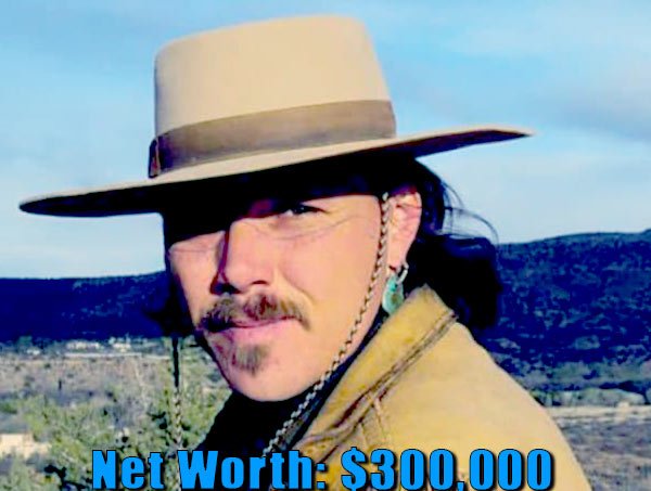Image of Mountain Men cast Jason Hawk net worth is $300,000