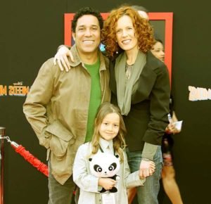 Image of Oscar Nunez with his wife Ursula Whittaker and with his daughter, August Luce Nunez