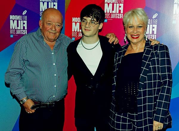 Image of Tim Healy with his wife Denise Welch and son (Louis Healy)
