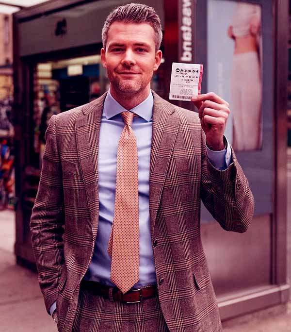Image of TV actor, Ryan Serhant height is 6 feet 3 inches